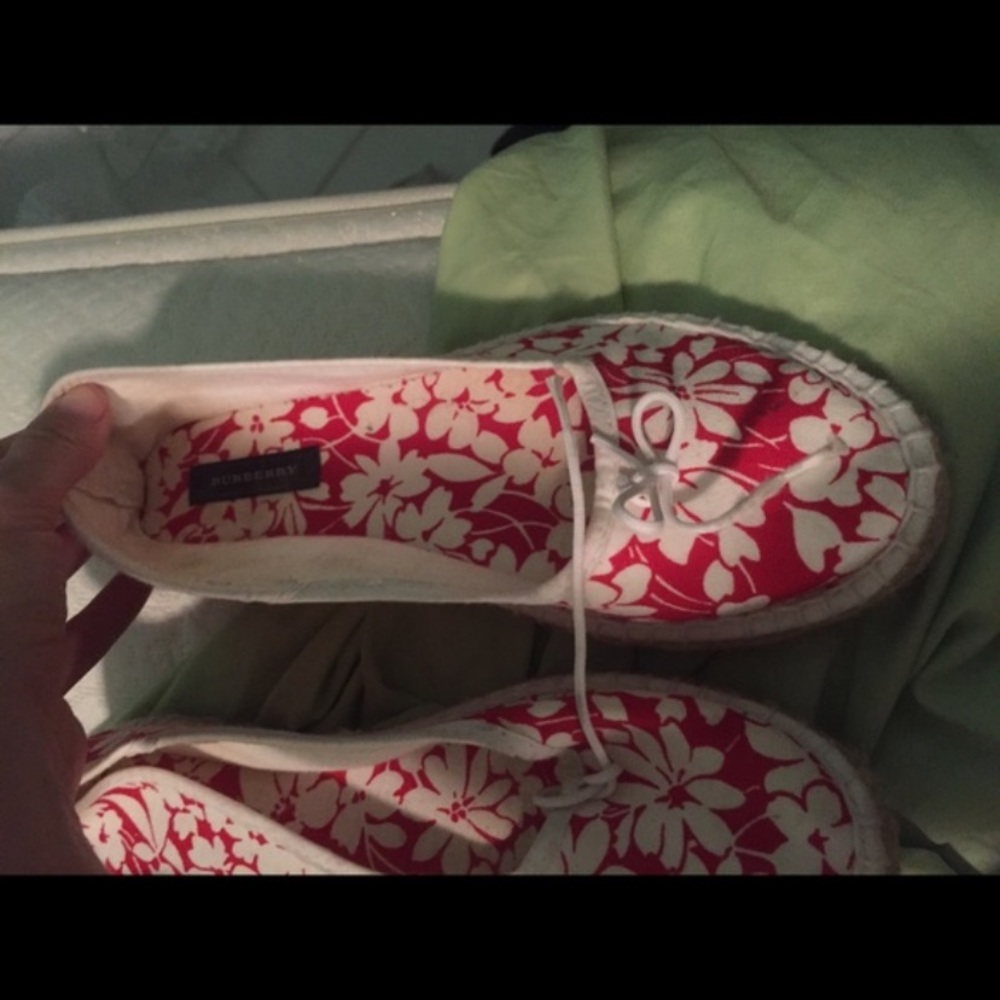 Burberry authentic espadrilles sz 36 new!